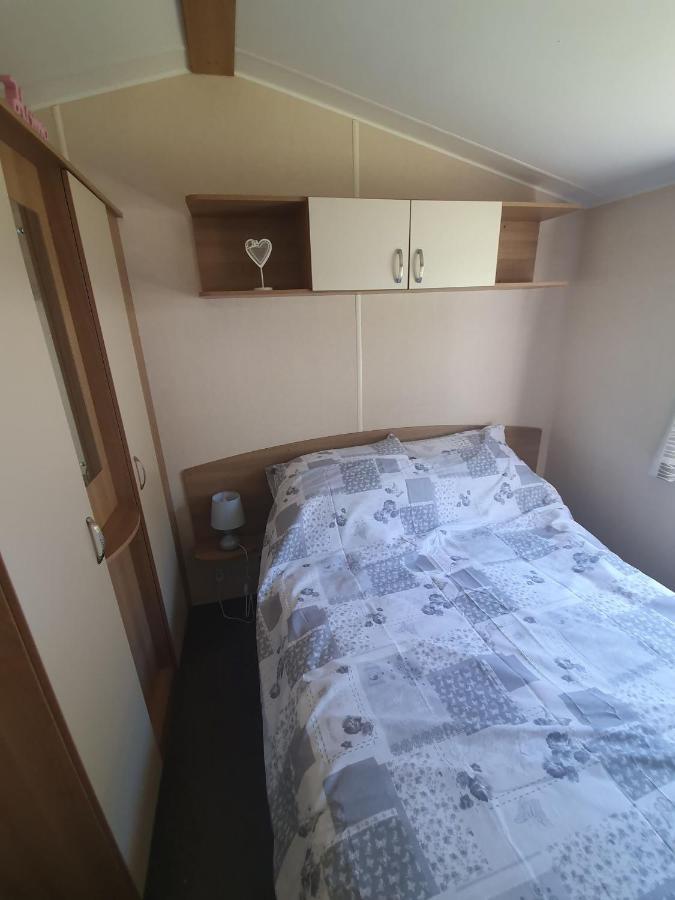 Blackmoor Farm - Caravan 3 Villa Ludchurch ภายนอก รูปภาพ