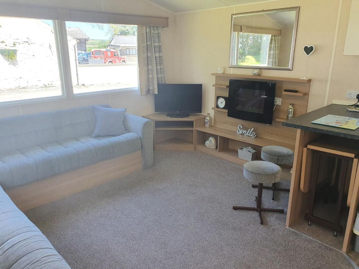 Blackmoor Farm - Caravan 3 Villa Ludchurch ภายนอก รูปภาพ